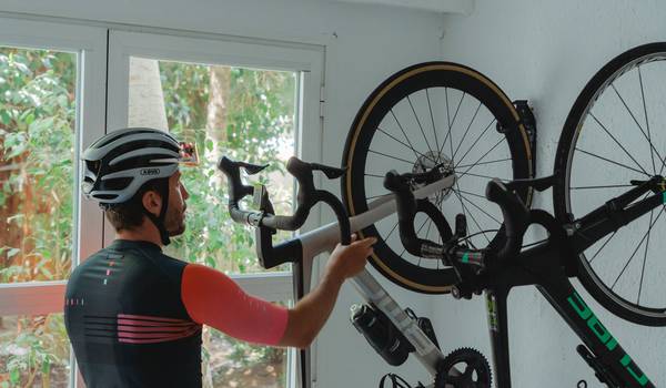 Bicycle storage room with its own lock for each cyclist