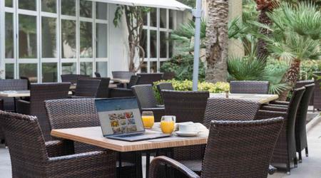 Restaurant with terrace Restaurant with terrace